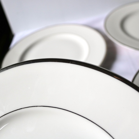 Set of 4 MIKASA White Cameo Platinum Dinner Plate Fine China Dinnerware Formal - Picture 5 of 6